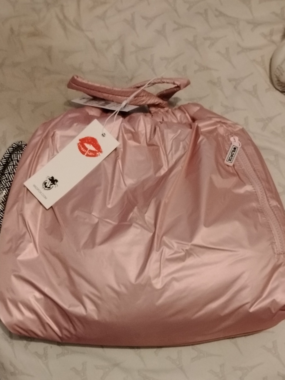 Wildfox Pink Metallic Drawstring Tote Bag Handbag Backpack Stylish Versatile NWT